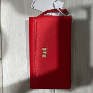 Alyssa red clutch bag for a fabulous summer night!